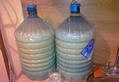 Фруктовая брага очень долго бродит - что сделать