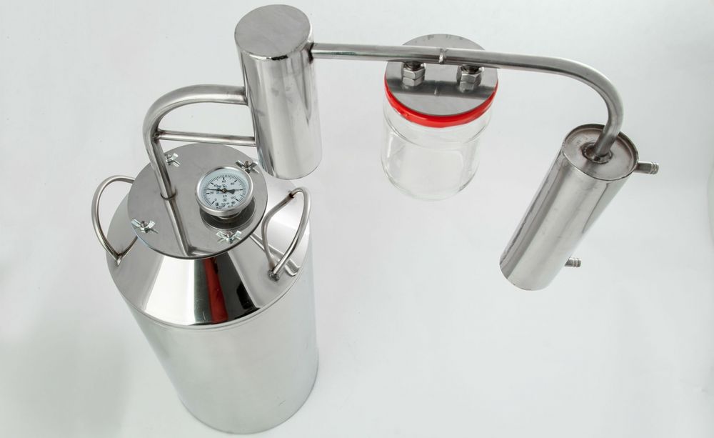 Самогонный аппарат с сухопарником